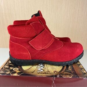 Wanderlust Lapland 2 Red Suede Winter Boots 8.5 WW Extra Wide Comfort